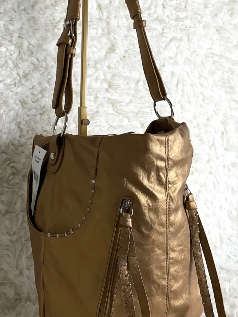 BUENO GOLD COLLECTION WOMEN'S METALLIC HOBO BAG~NEW!